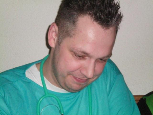 Niko medizinisch.jpg